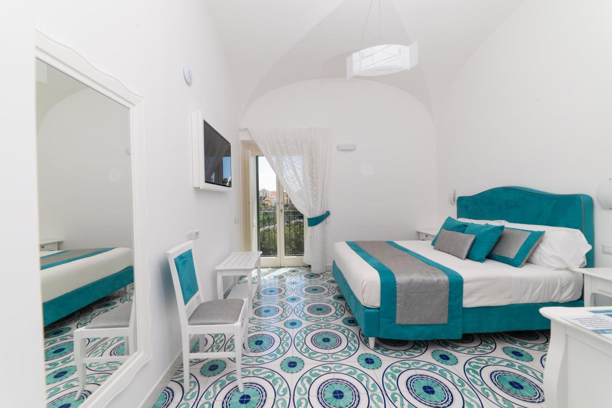 Suites In The Amalfi Coast - Guesthouse With Terrace Near Amalfi - Breathtaking View Of Ravello Scala Exterior foto