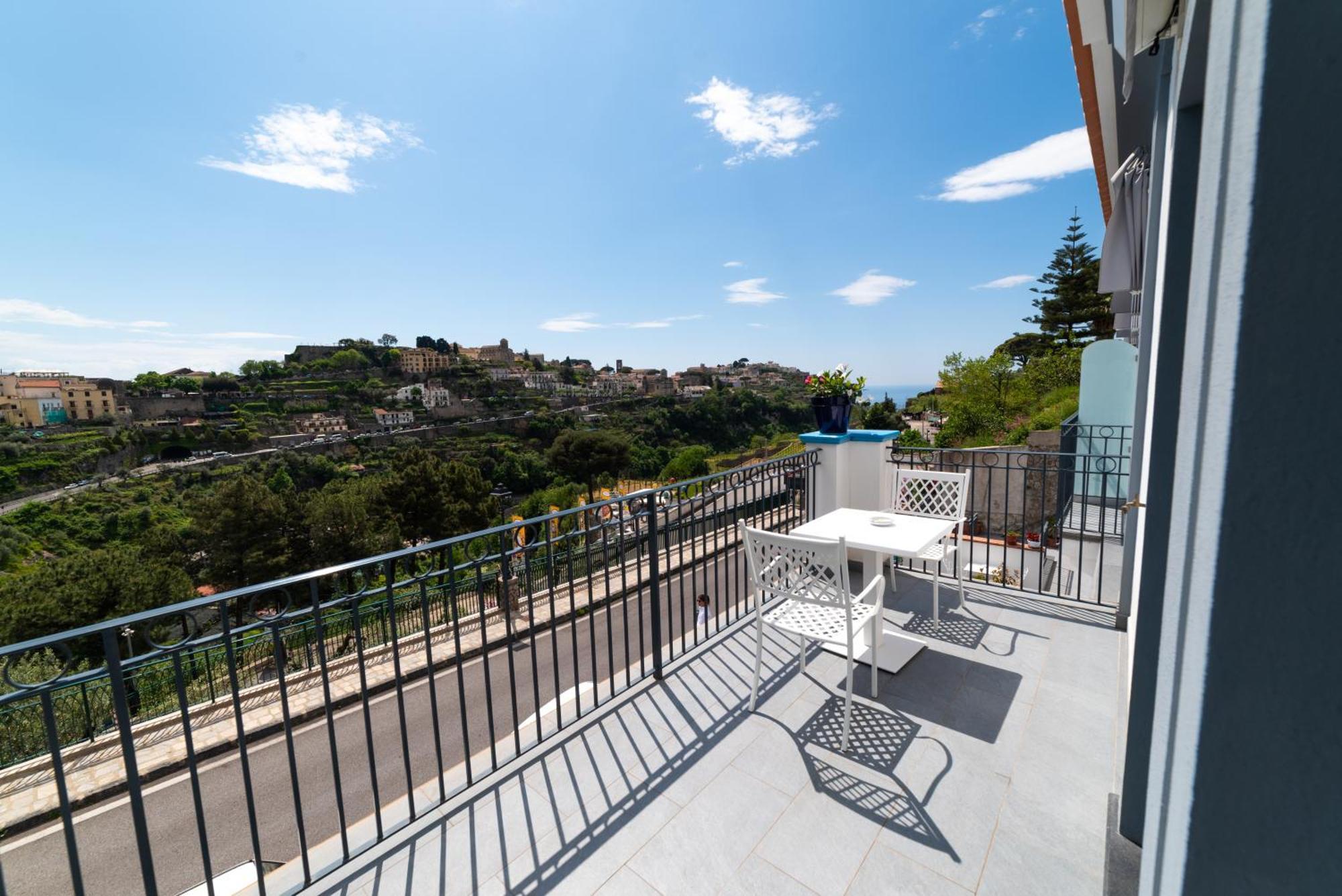 Suites In The Amalfi Coast - Guesthouse With Terrace Near Amalfi - Breathtaking View Of Ravello Scala Exterior foto